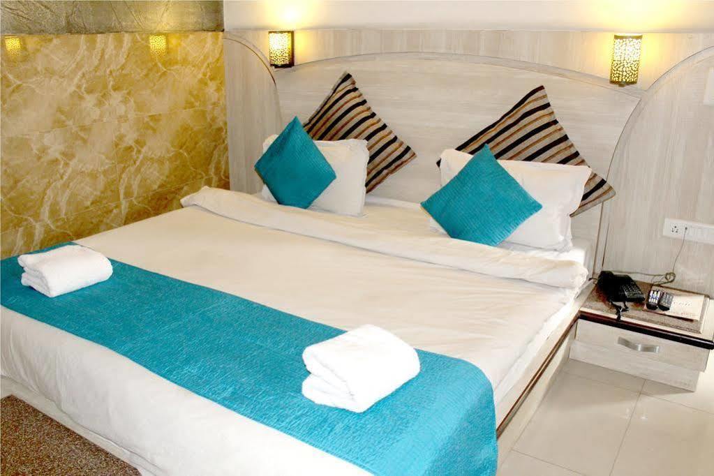 Amanda Crown Jaipur Hotel Kukas Ngoại thất bức ảnh